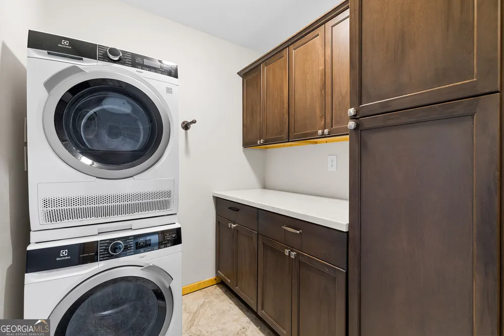 135 Mountain Ridge DR Clarkesville, GA 30523