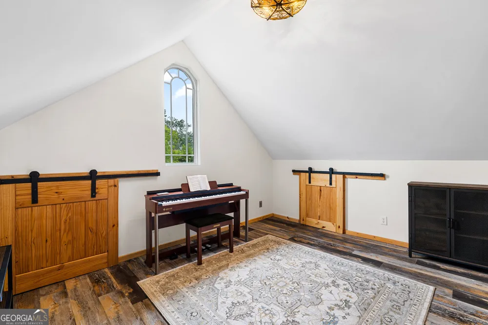 135 Mountain Ridge DR Clarkesville, GA 30523