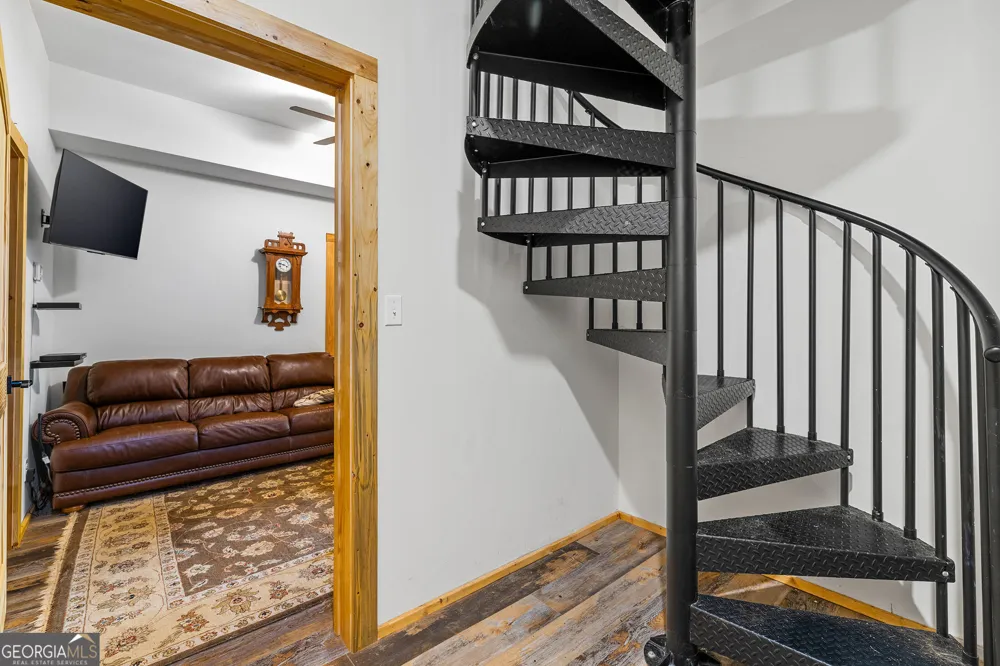 135 Mountain Ridge DR Clarkesville, GA 30523