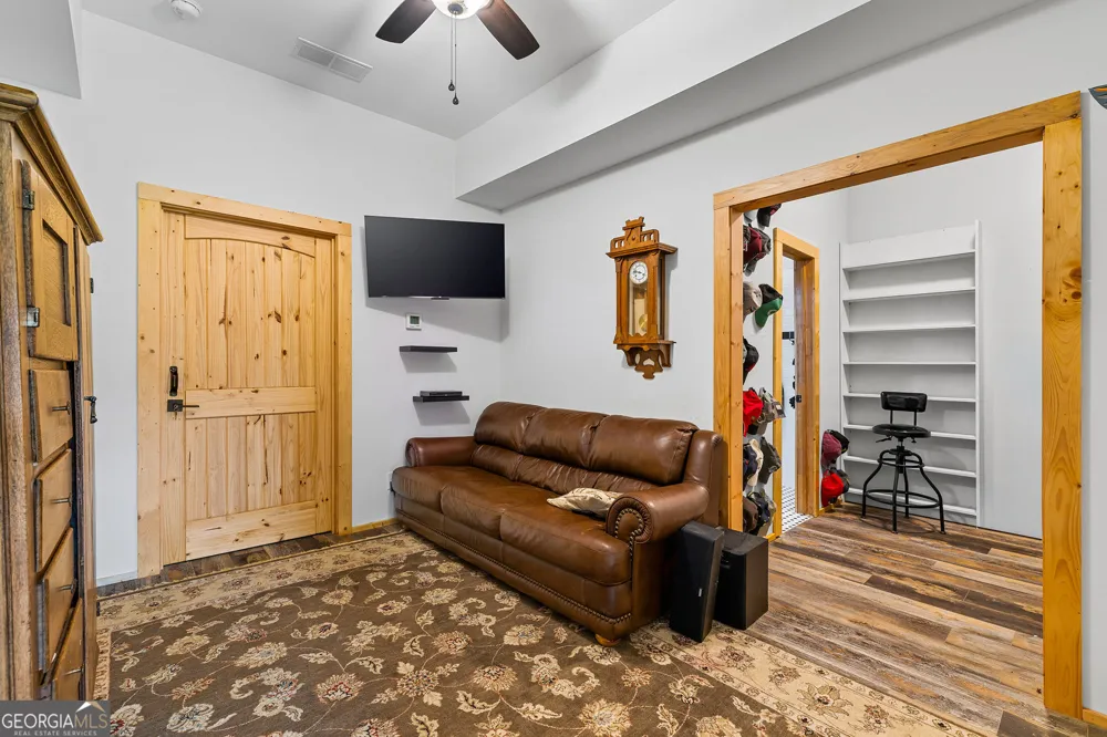 135 Mountain Ridge DR Clarkesville, GA 30523