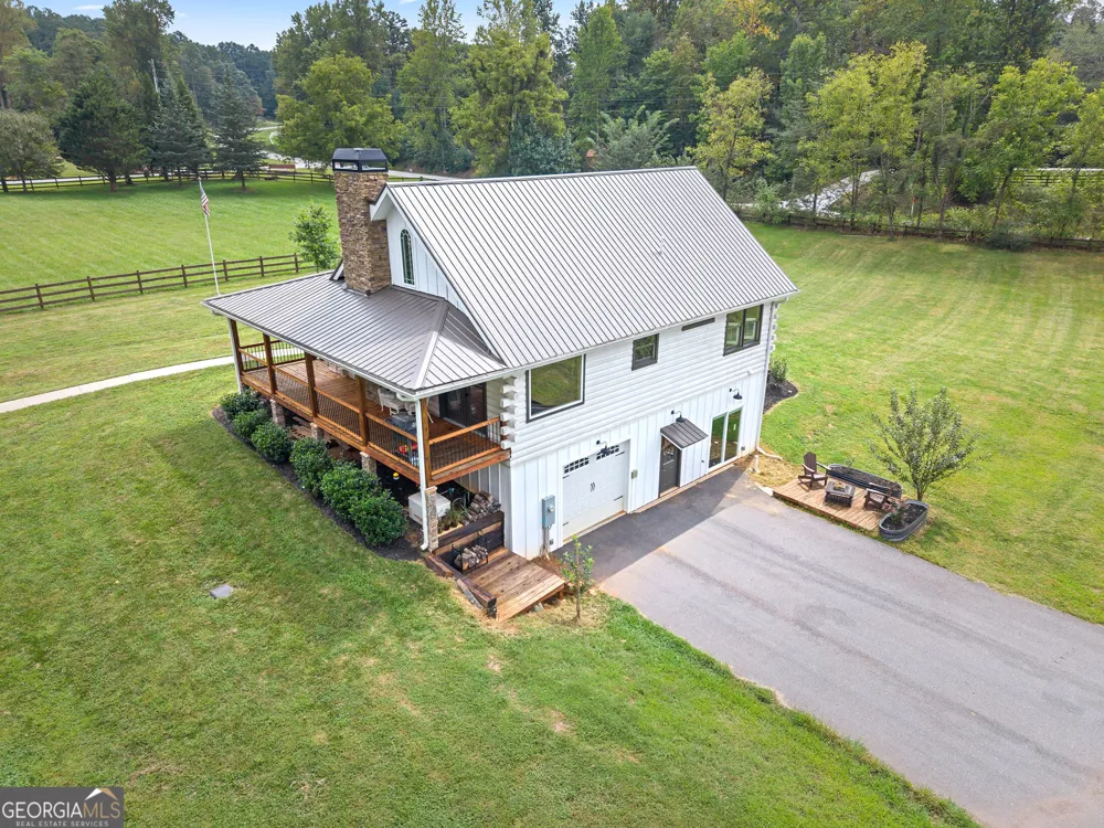 135 Mountain Ridge DR Clarkesville, GA 30523