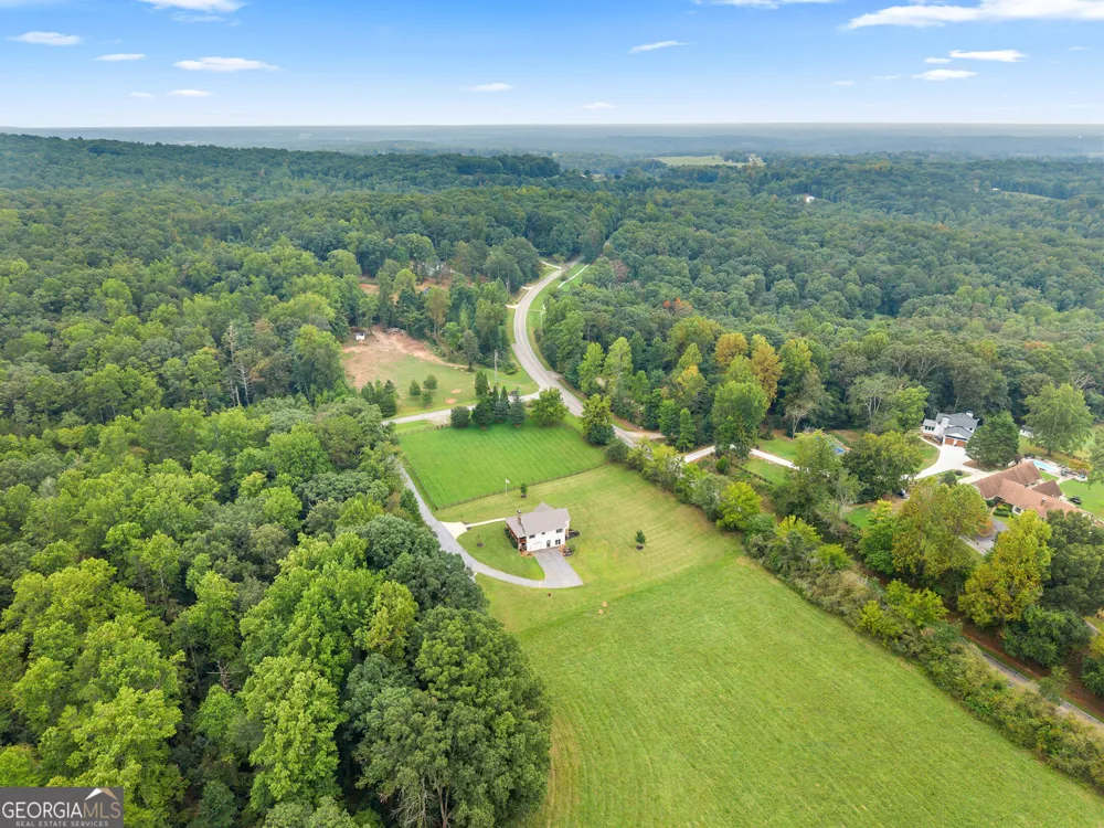 135 Mountain Ridge DR Clarkesville, GA 30523