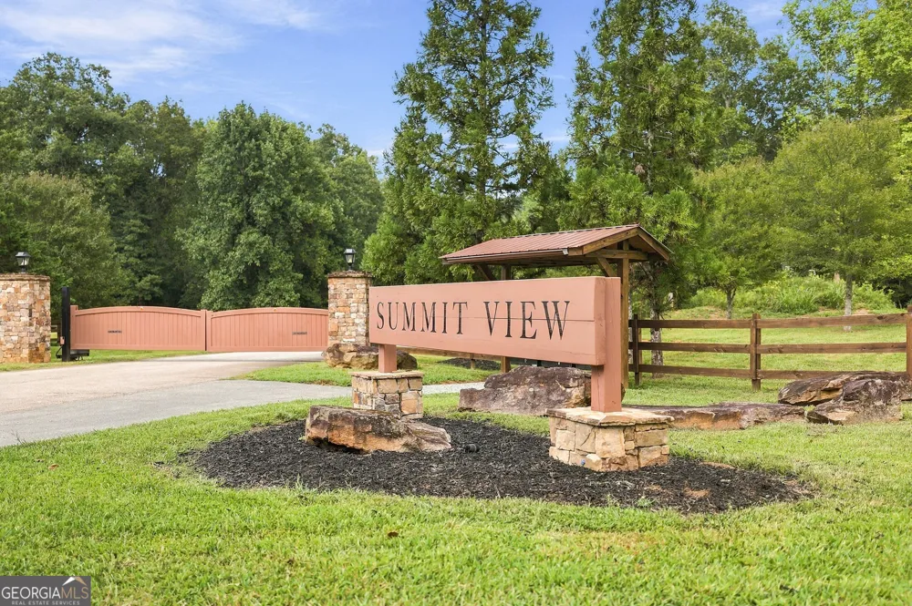 135 Mountain Ridge DR Clarkesville, GA 30523