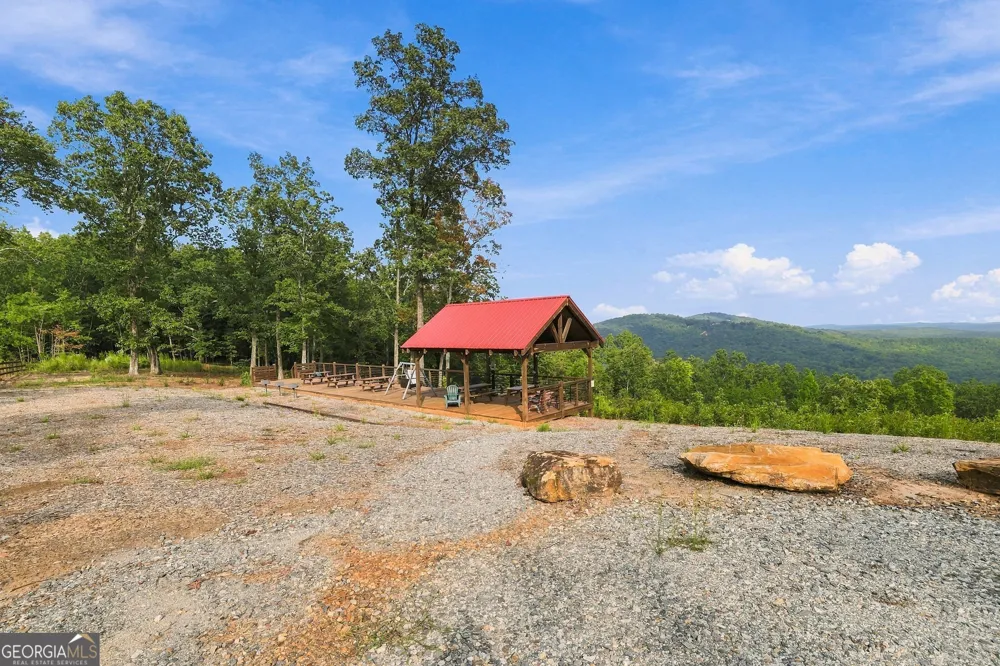 135 Mountain Ridge DR Clarkesville, GA 30523