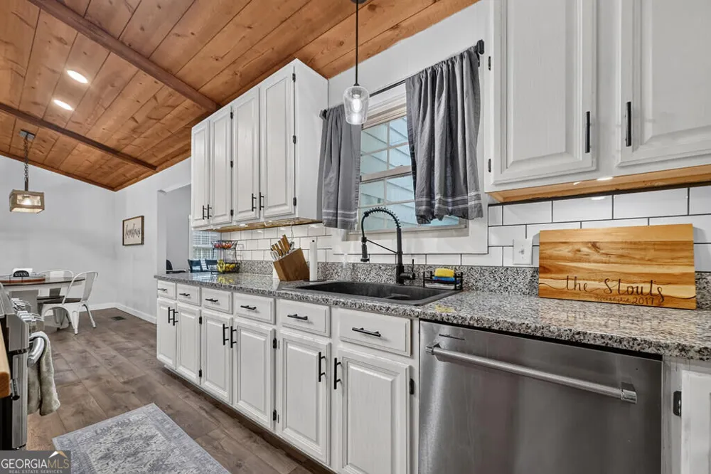 46 White Oak DR Talking Rock, GA 30175