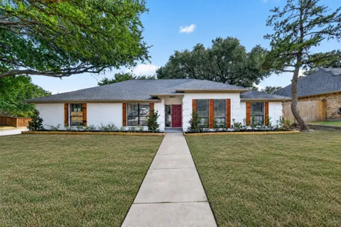 10117 Stoneleigh Drive