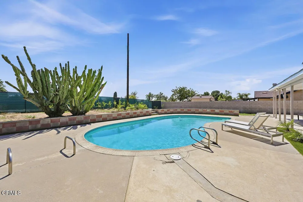 13856 Lyle Street Sylmar, CA 91342