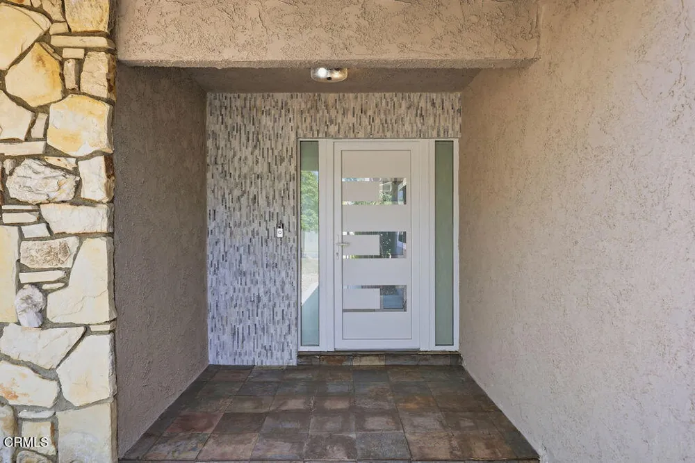13856 Lyle Street Sylmar, CA 91342