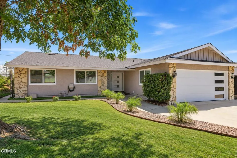 13856 Lyle Street Sylmar, CA 91342