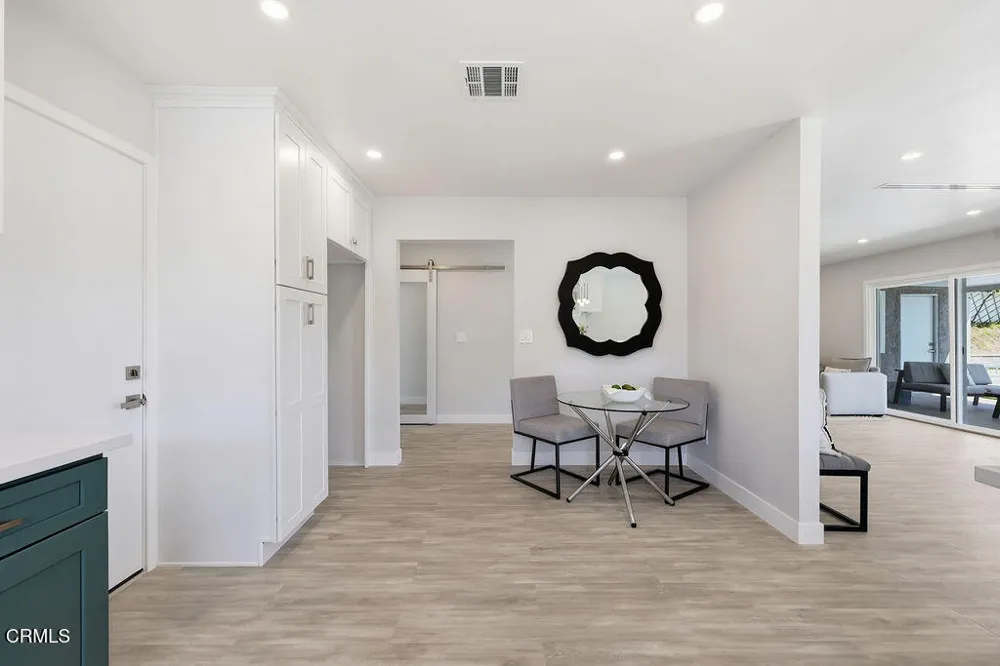 13856 Lyle Street Sylmar, CA 91342