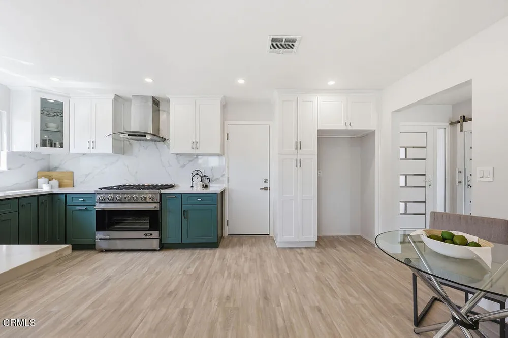 13856 Lyle Street Sylmar, CA 91342