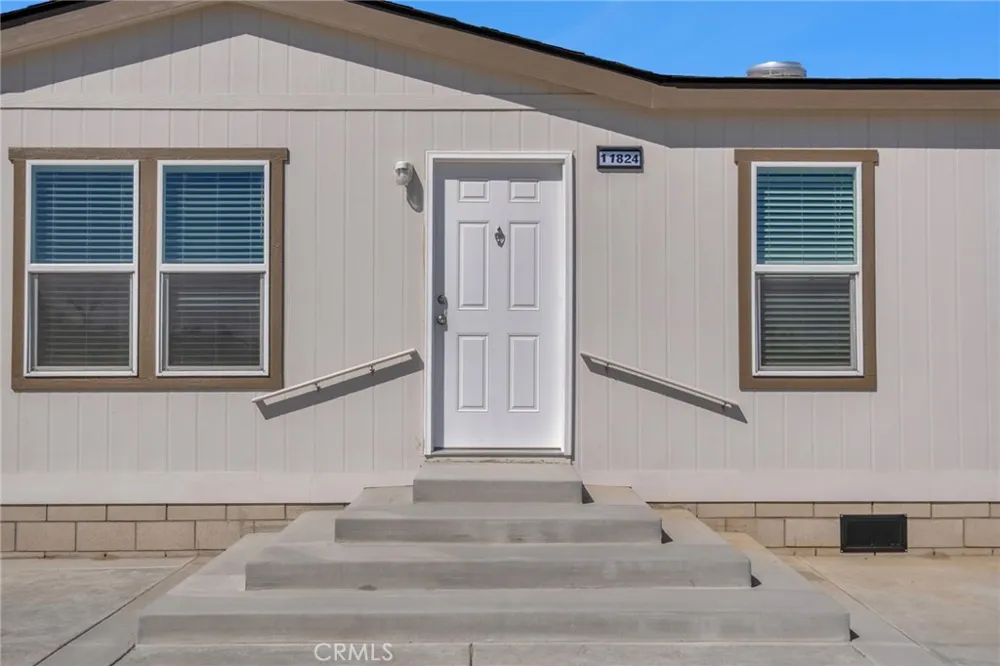 11824 Azure View Road Pinon Hills, CA 92372