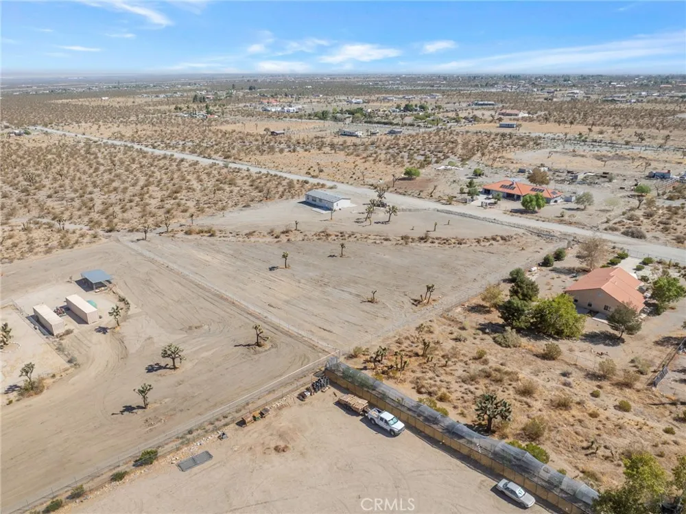 11824 Azure View Road Pinon Hills, CA 92372