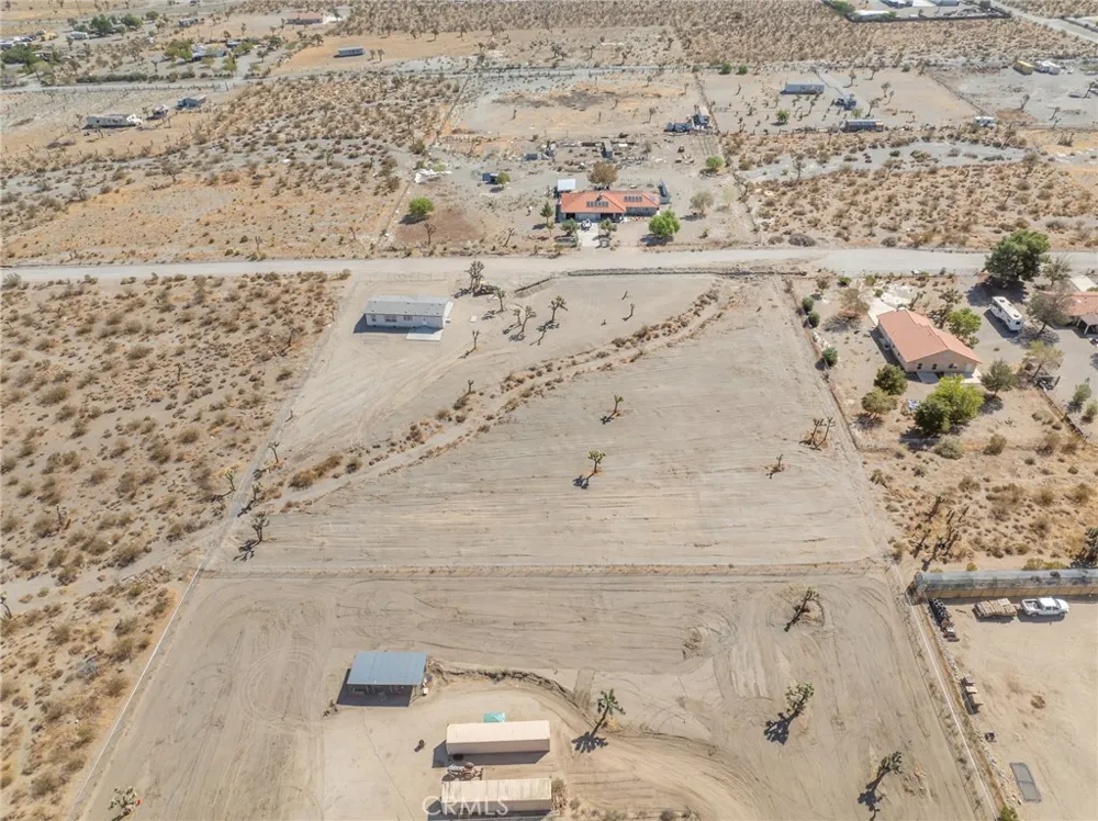 11824 Azure View Road Pinon Hills, CA 92372