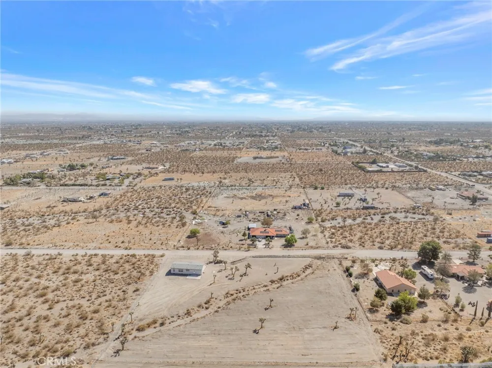 11824 Azure View Road Pinon Hills, CA 92372