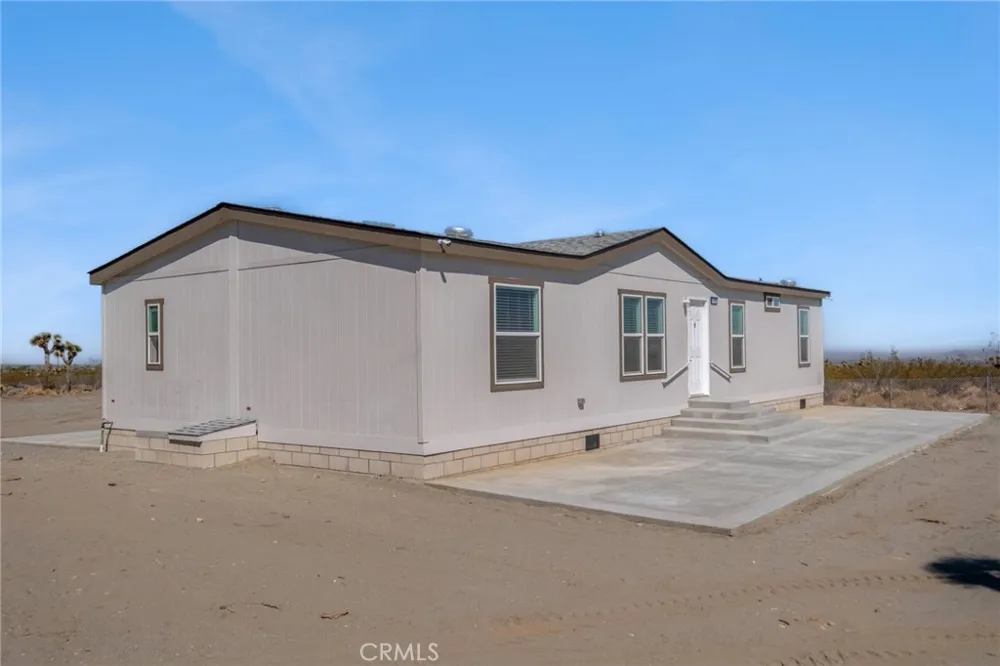 11824 Azure View Road Pinon Hills, CA 92372