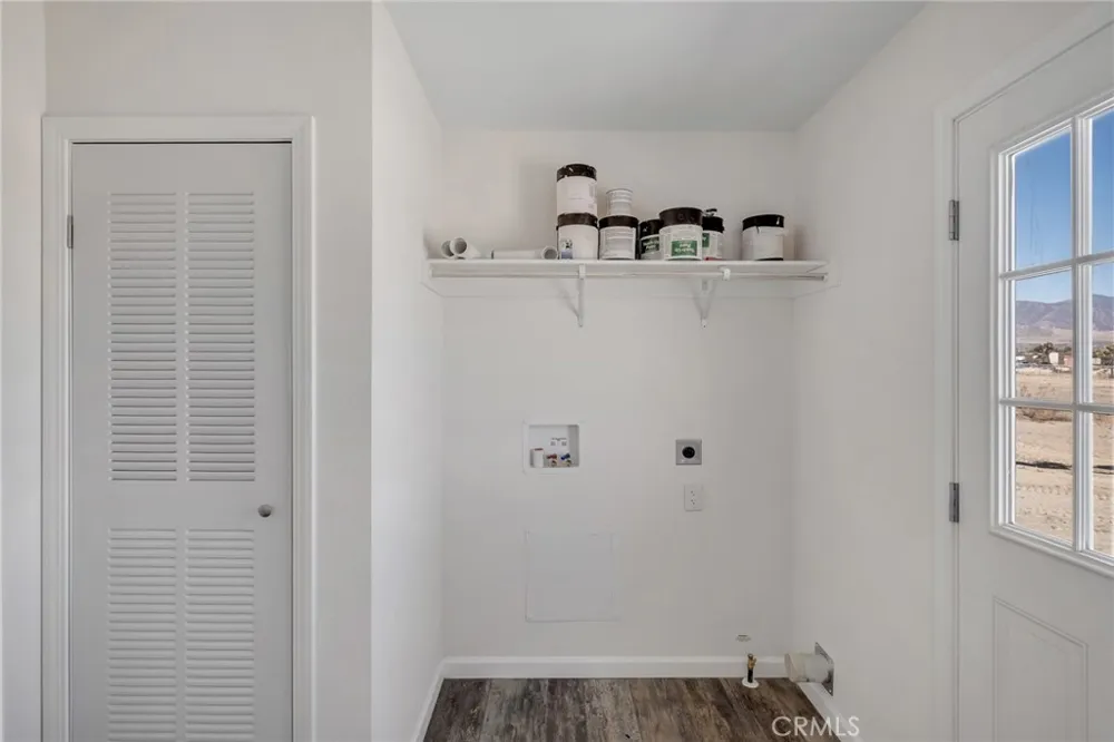 11824 Azure View Road Pinon Hills, CA 92372