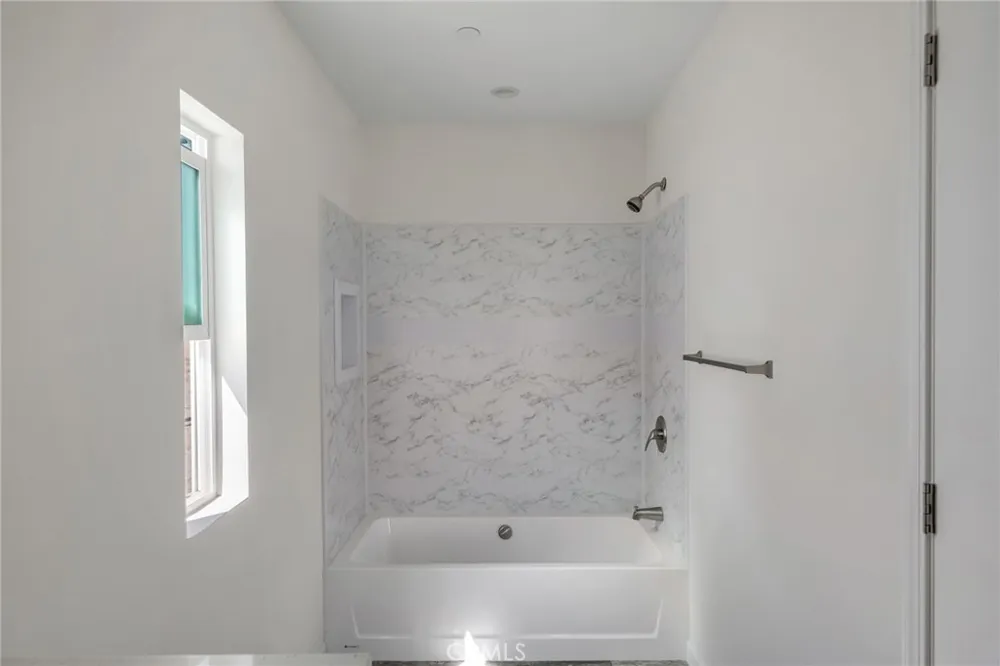 11824 Azure View Road Pinon Hills, CA 92372