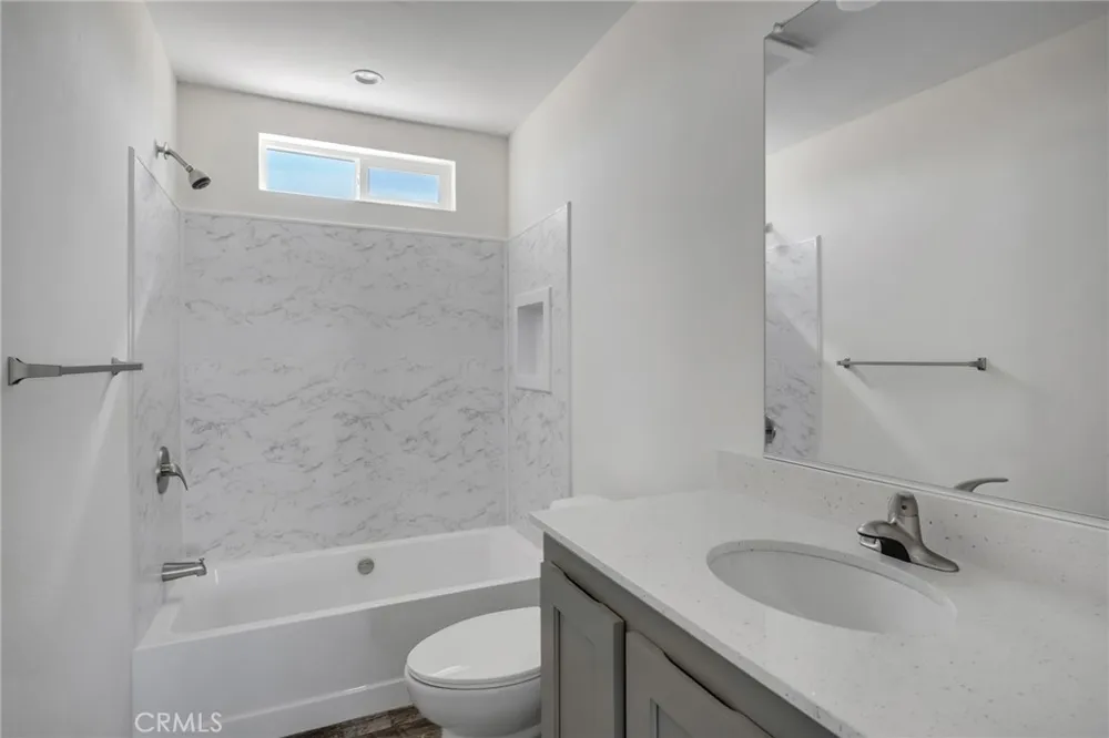 11824 Azure View Road Pinon Hills, CA 92372