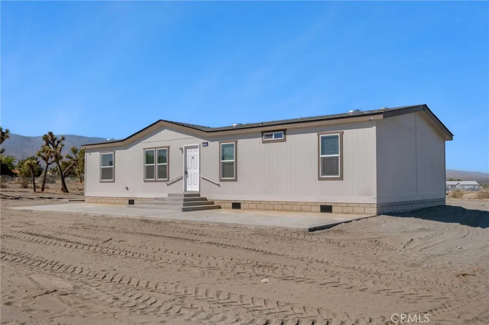 11824 Azure View Road Pinon Hills, CA 92372