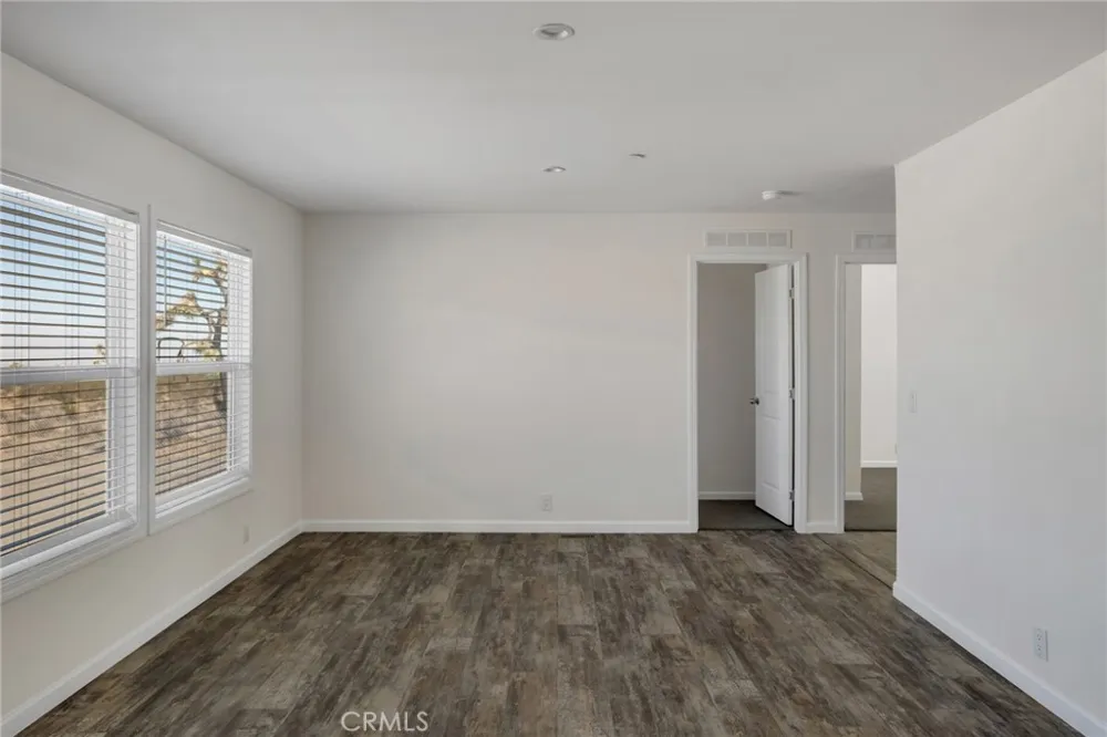 11824 Azure View Road Pinon Hills, CA 92372