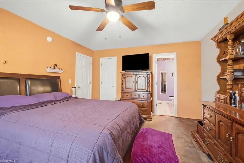 240 Silver Lake Drive Burlington, NC 27215