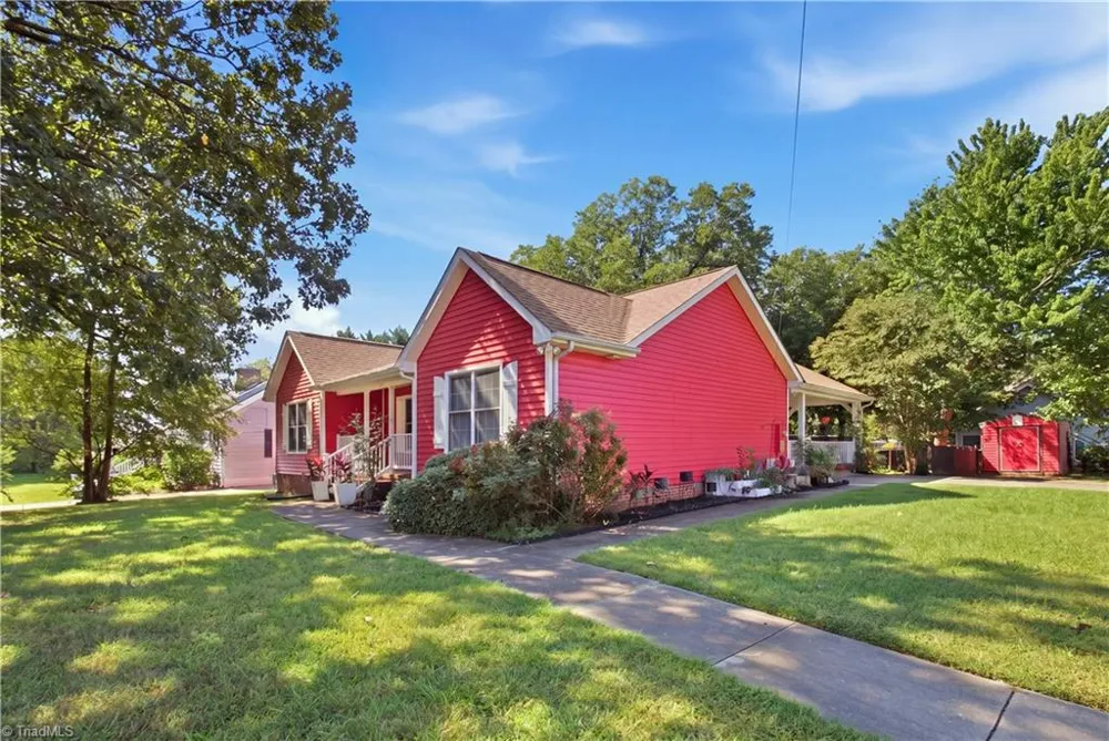 240 Silver Lake Drive Burlington, NC 27215