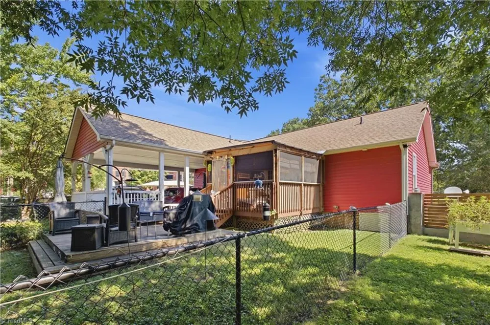 240 Silver Lake Drive Burlington, NC 27215