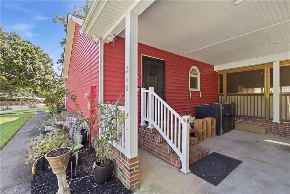 240 Silver Lake Drive Burlington, NC 27215