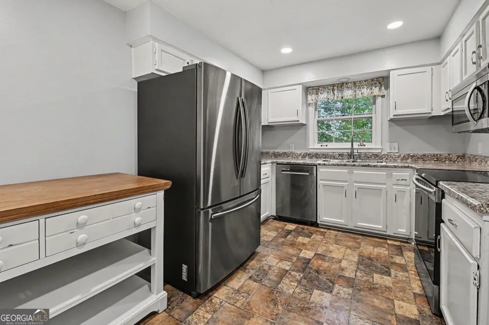 1104 Moorestown CIR Decatur, GA 30033