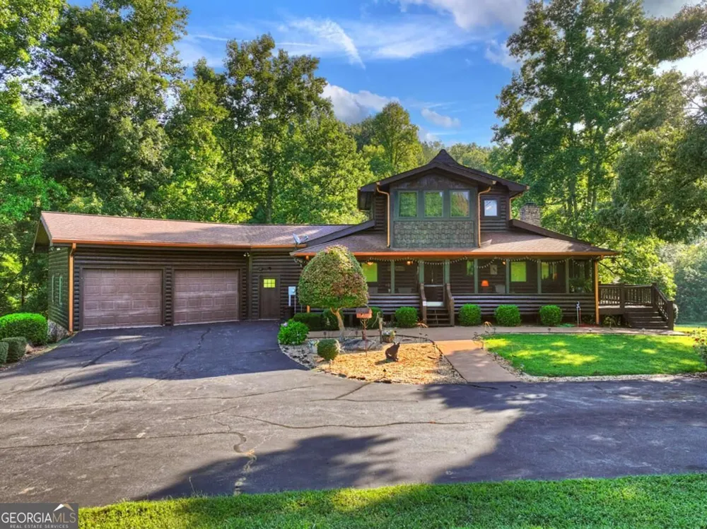 43 Devils Den RD Epworth, GA 30541
