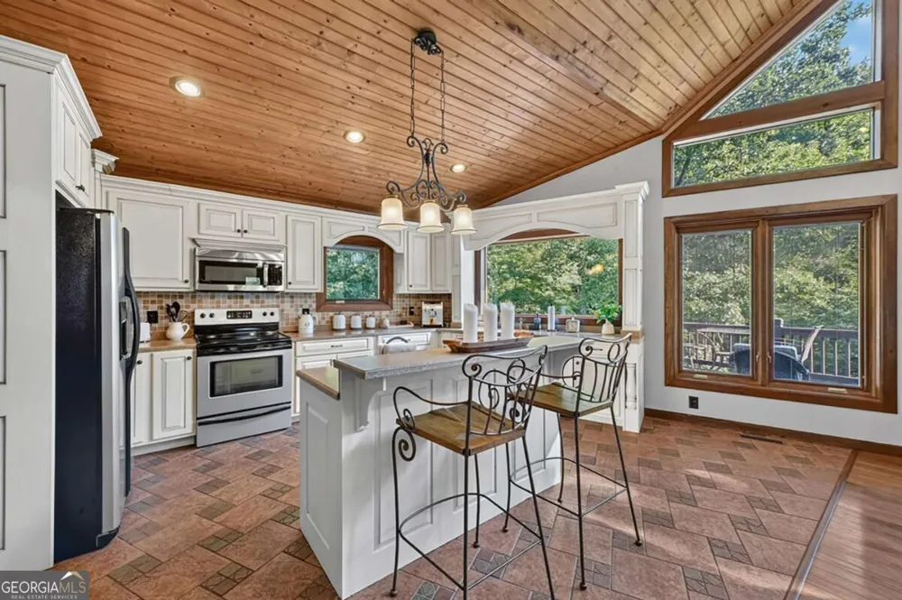 43 Devils Den RD Epworth, GA 30541