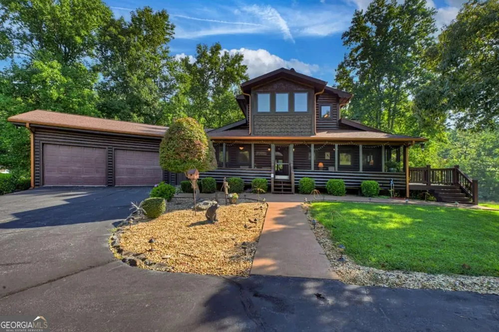 43 Devils Den RD Epworth, GA 30541