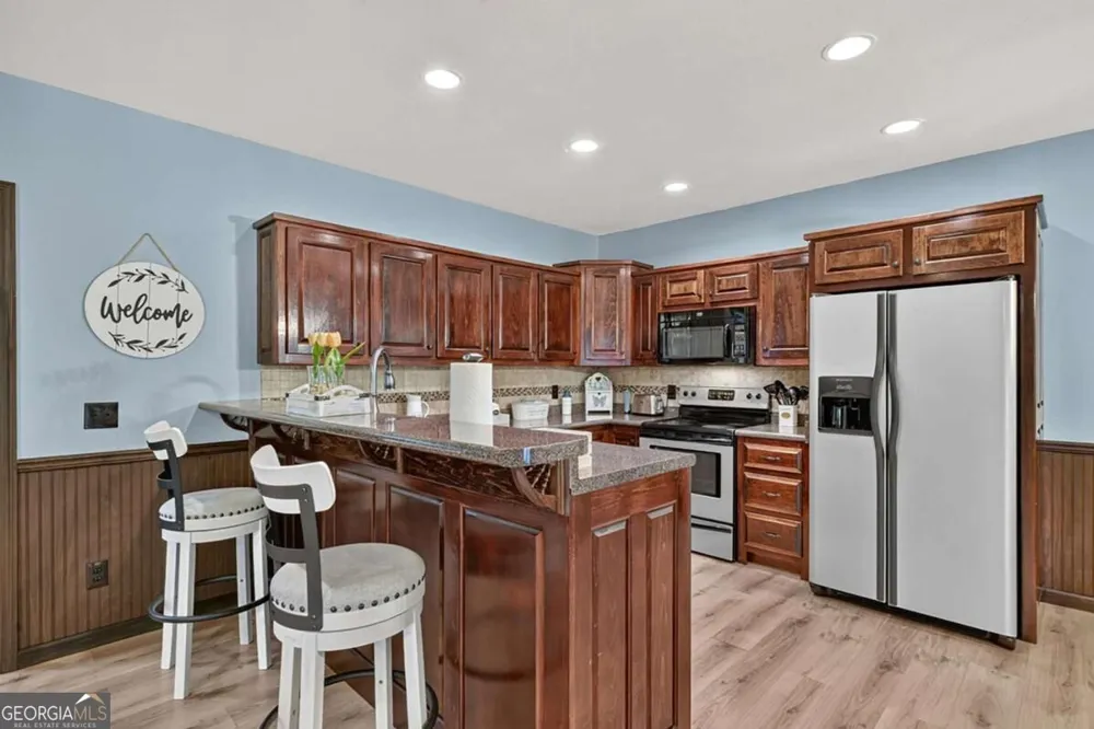 43 Devils Den RD Epworth, GA 30541