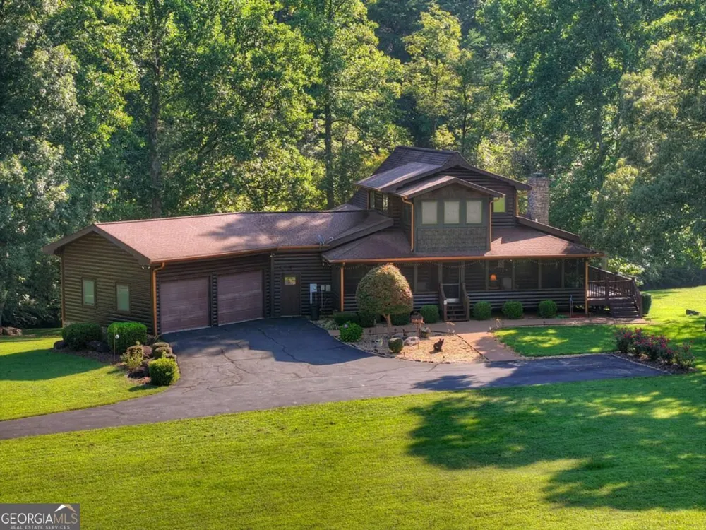 43 Devils Den RD Epworth, GA 30541