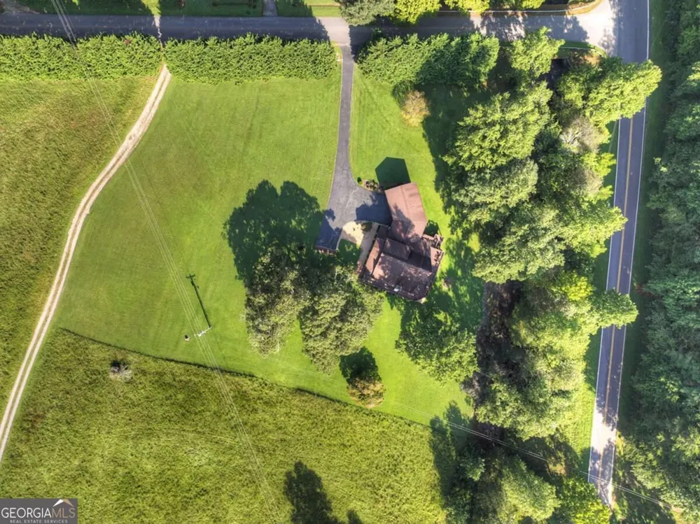 43 Devils Den RD Epworth, GA 30541