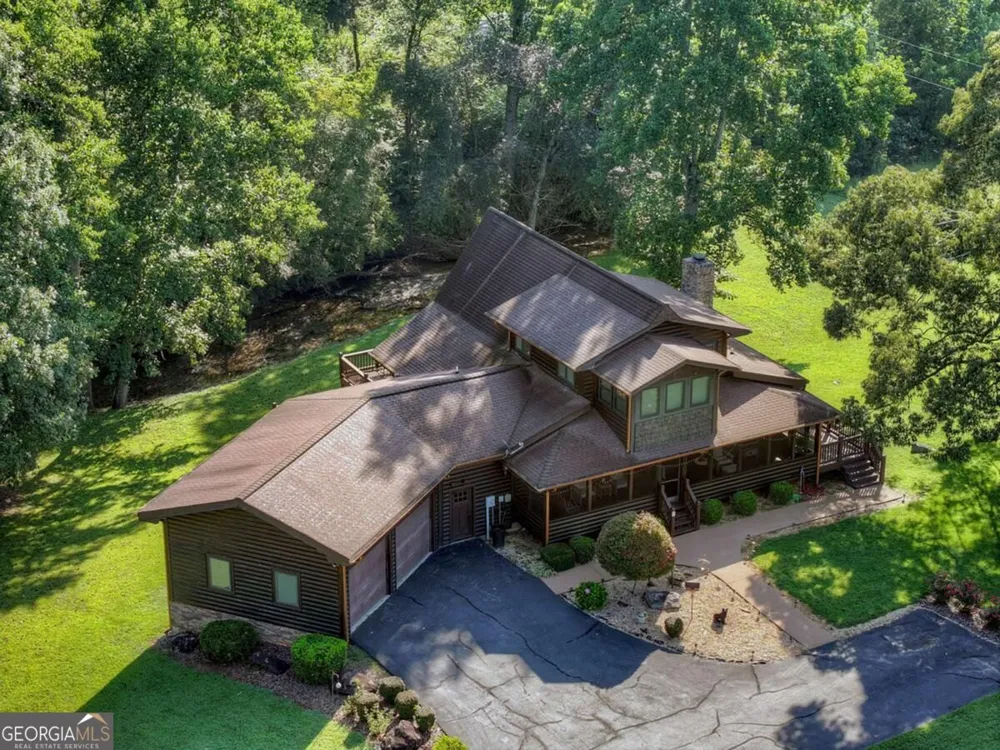 43 Devils Den RD Epworth, GA 30541