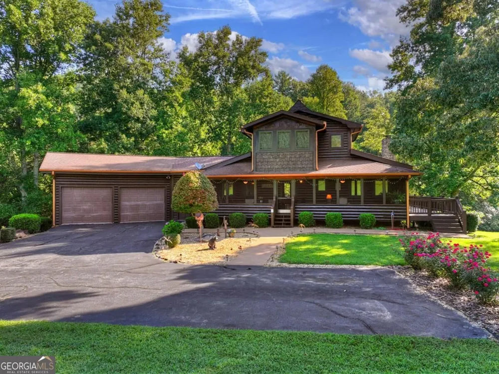 43 Devils Den RD Epworth, GA 30541