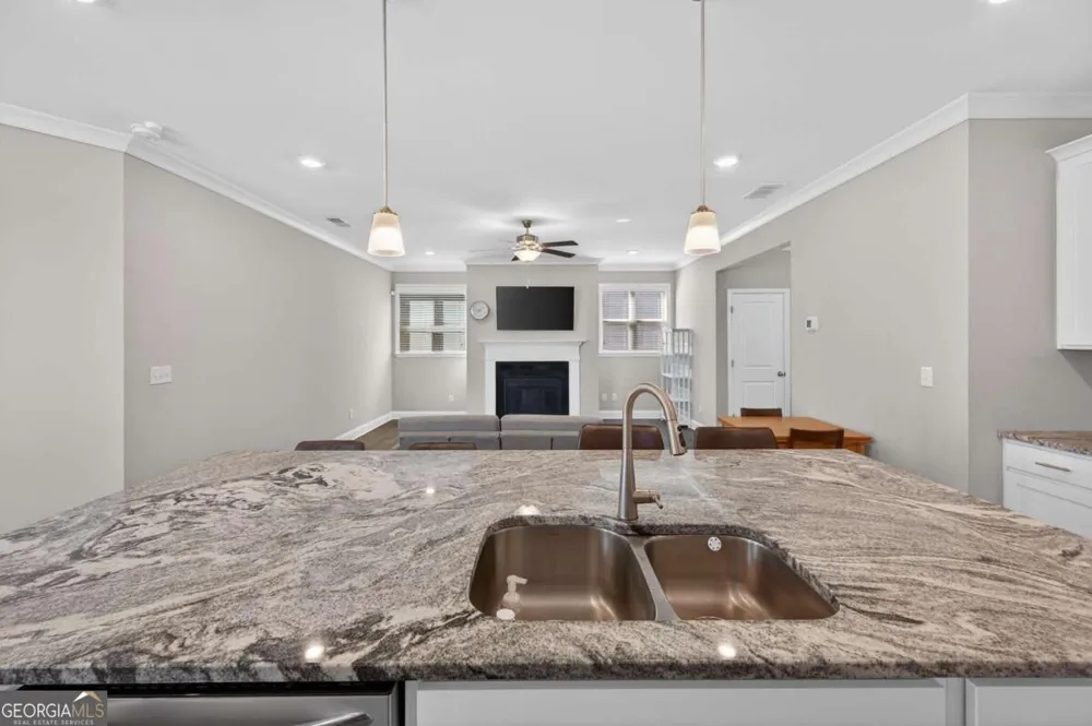 1020 River Park DR Johns Creek, GA 30097