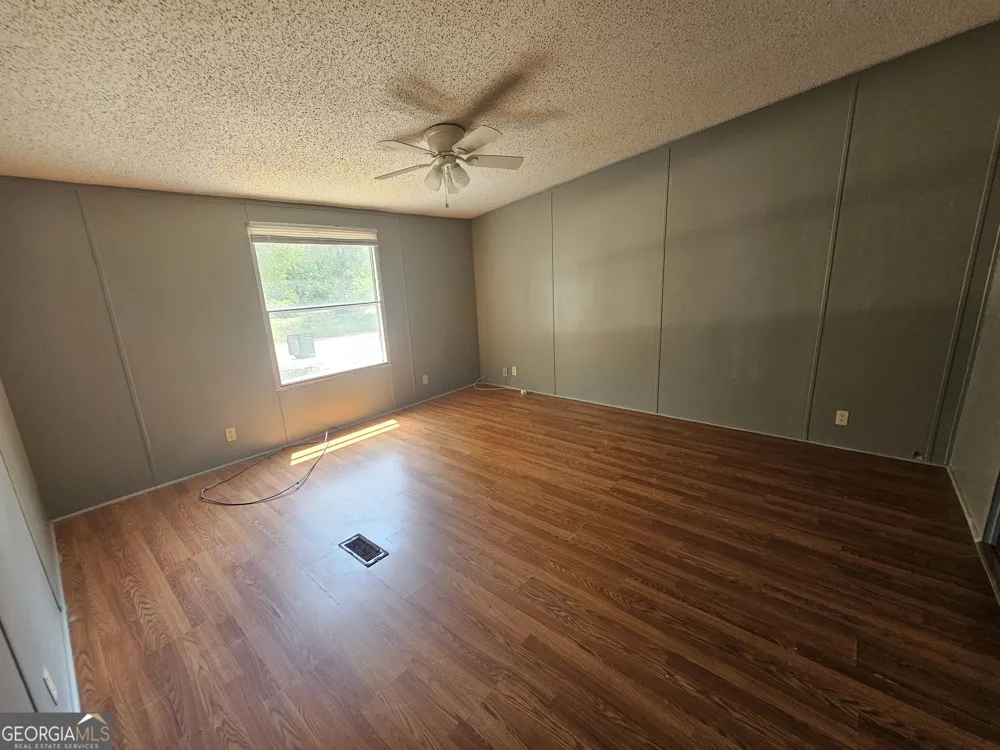 33 Sherwood DR SE Allenhurst, GA 31301
