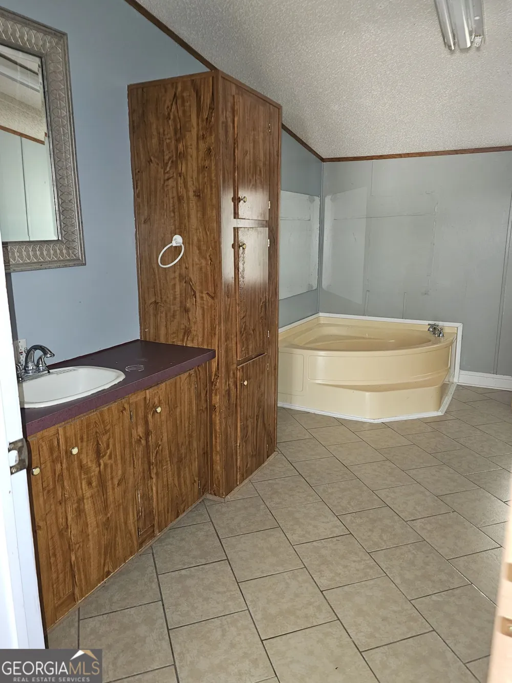 33 Sherwood DR SE Allenhurst, GA 31301