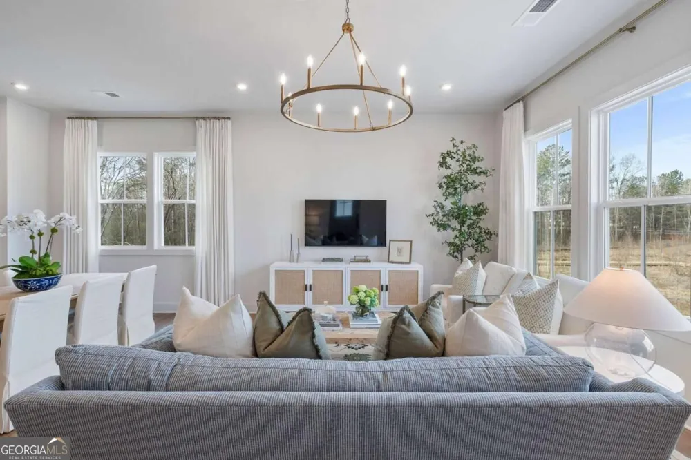 214 Pinecone PL Alpharetta, GA 30022
