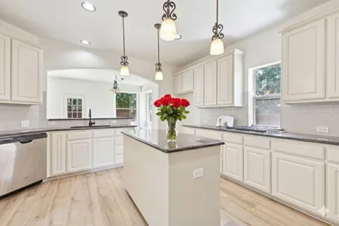 2509 Woodstone Court