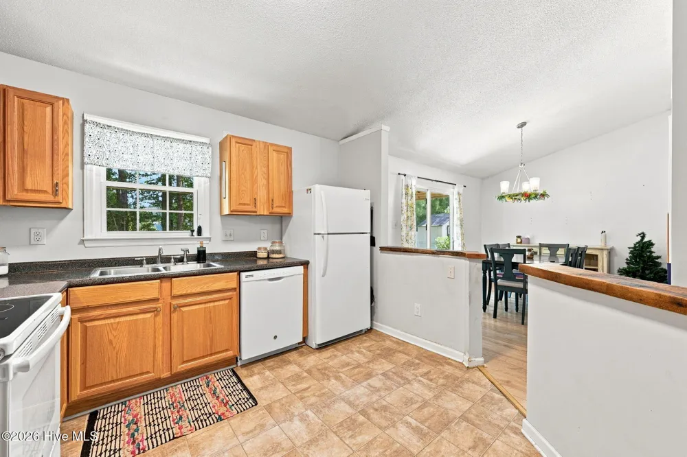 205 Meadow Lane Jacksonville, NC 28546