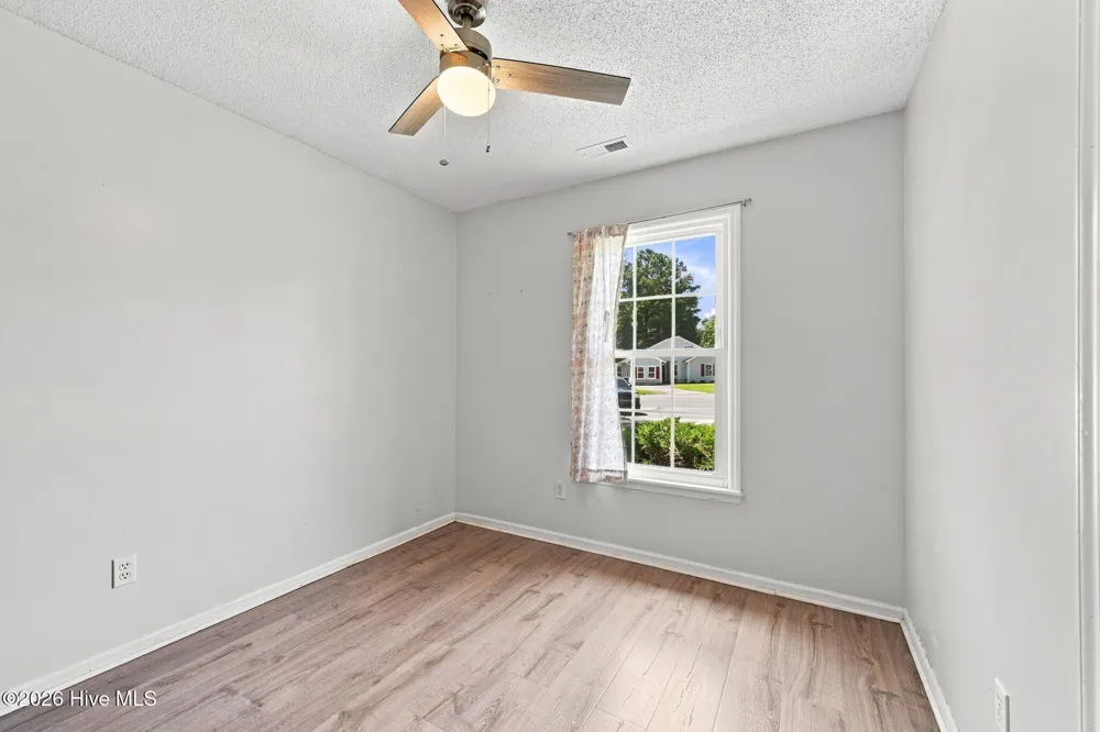 205 Meadow Lane Jacksonville, NC 28546