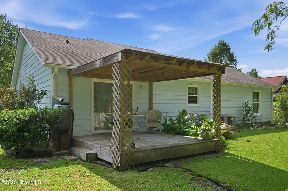 205 Meadow Lane Jacksonville, NC 28546