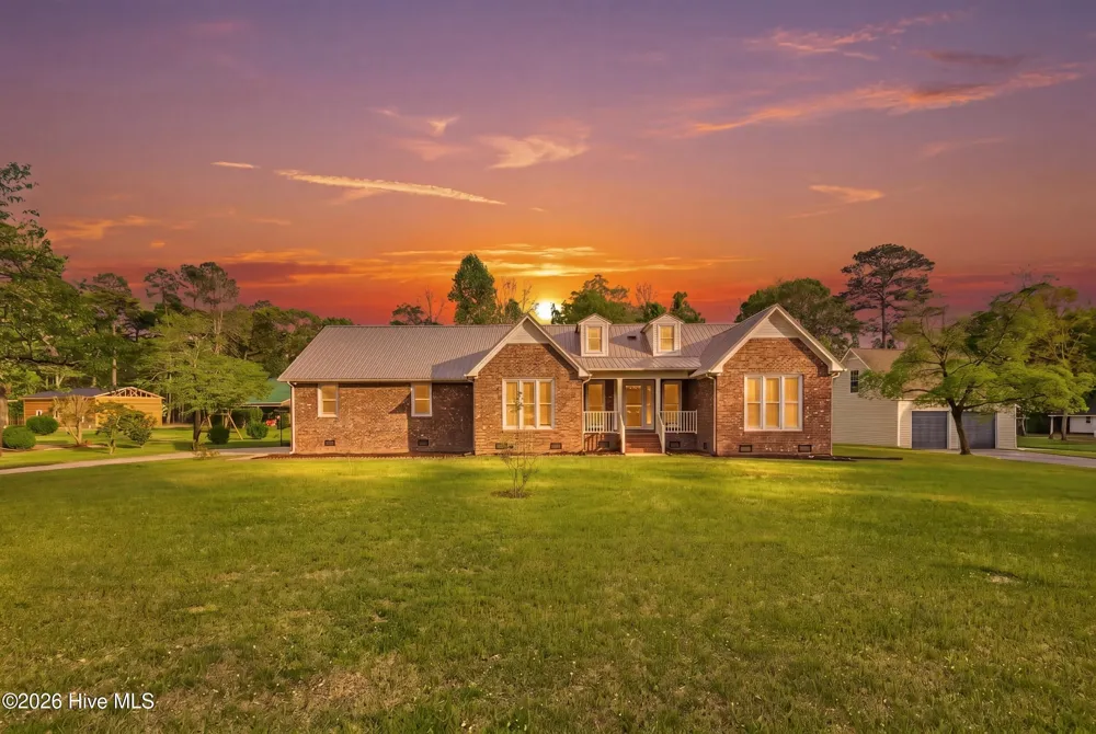 2514 Hickory Street New Bern, NC 28562