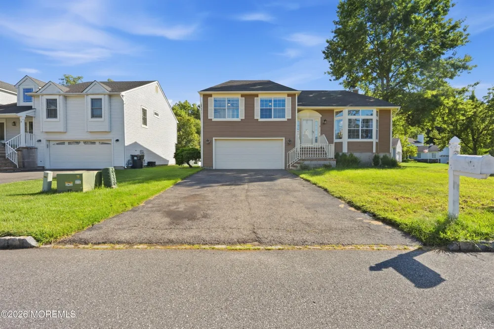 2 Honey Locust Lane Howell, NJ 07731
