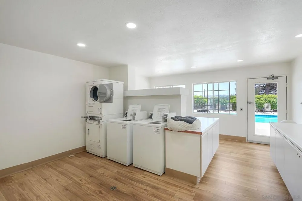 10872 SABRE HILL DRIVE # 282 San Diego, CA 92128