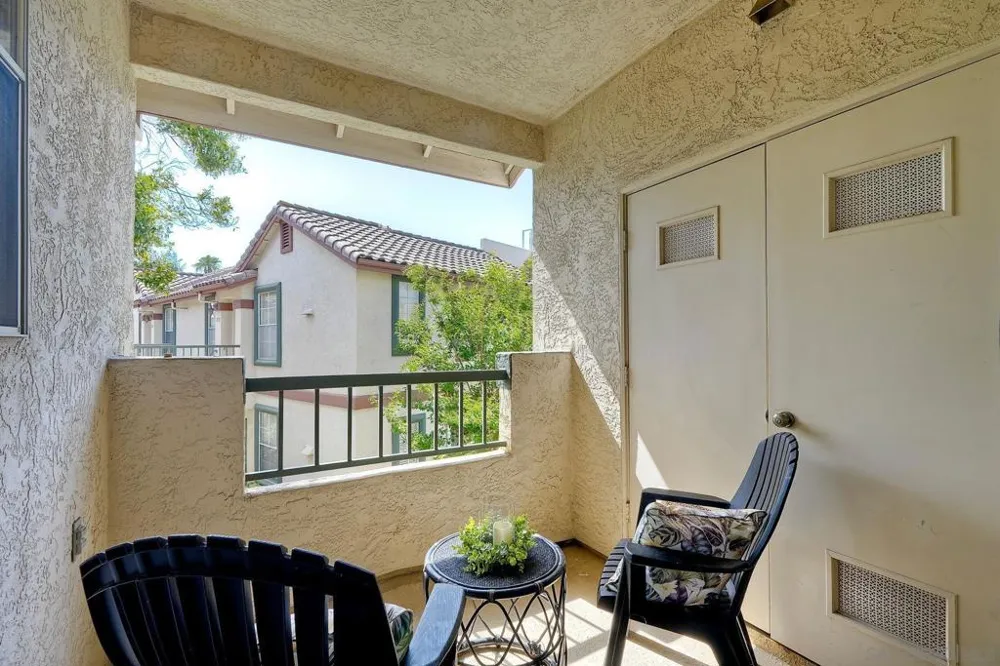 10872 SABRE HILL DRIVE # 282 San Diego, CA 92128